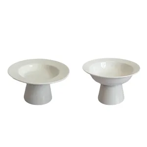 Modern minimalist white ceramic high-foot fruit plate dessert pastry tray desktop