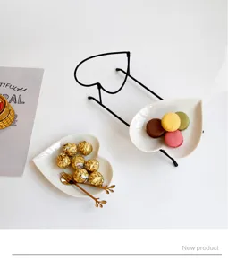 Herzförmiger doppelstöckiger Kuchenständer Dessert Obstpräsentationsregal für Party.