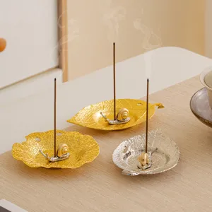 Modern Creative Snail Incense Burner Metal Leaf Incense Holder Desktop Sandalwood Aromatherapy Ornament Home Office Decor