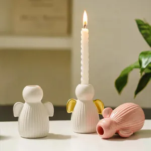 Bougeoir ange en céramique, décoration d'intérieur moderne et minimaliste pour table et mariage.