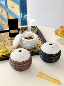 Moderner kreativer kugelförmiger Weihrauchbrenner Set Heim Desktop Aromatherapie Ofen mit Deckel.