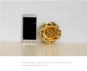 Brulure d'encens lotus en ceramique dores diffuseur de parfum pour decoration interieure.