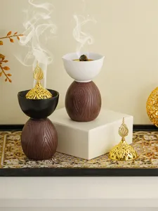 Set de quemador de incienso creativo moderno con base de madera y tapa de hoja de oro.