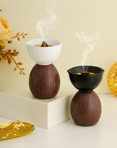 Detalle de quemador de incienso de madera creativo, cuenco de hoja único para decoración.