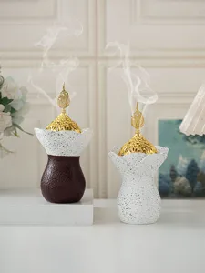 Brûleur d'encens en résine orientale couvercle creux doré design lotus décoration d'intérieur