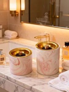 Rosa Marmor Keramik Räuchergefäß Set mit Goldrand für luxuriöse Heimdekoration Aromatherapie.