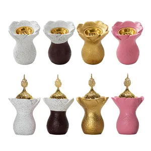 Magnifique brûle-encens en résine du Moyen-Orient avec couvercle doré et motif floral.