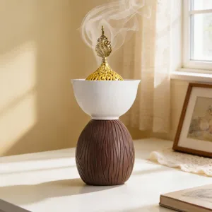 Quemador de incienso creativo moderno con tapa, base de madera y tazón blanco para decoración.
