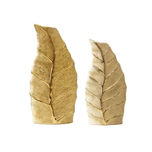 Ensemble de deux vases en céramique feuille d'or, vases à fleurs décoratifs de luxe moderne.