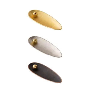 Modern creative willow leaf bead incense holder for desktop aromatherapy and meditation.