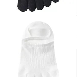 Men's breathable mesh five-toe short socks with anti-slip silicone grip for summer wear.