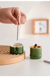 Bruciatore di incenso in ceramica bambù cono e bastone supporto scrivania casa verde