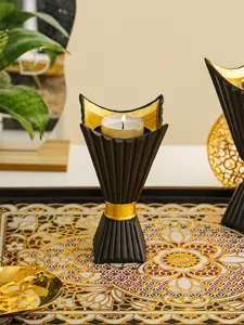 Black and gold Middle Eastern style candle holder, elegant desktop home decor scent candle stand.