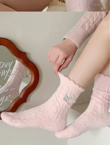 Calzini spessi caldi in peluche carino ricamo cucciolo inverno accogliente calzini donna