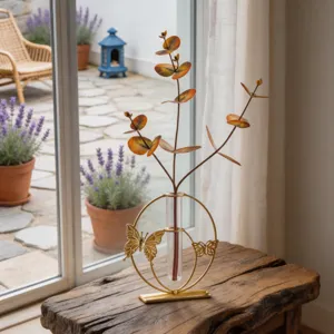 Nordische Eisen Reagenzglas Vase mit Schmetterling Dekor, perfekte Tischdeko für das Heim.