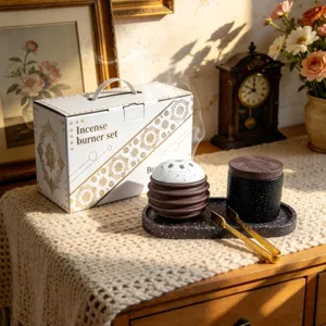 Bruciatore di Incenso in Resina in Stile Arabo Supporto per Aromaterapia a Nido d'Ape con Piedi Alti Ornamento Decorativo per Festival Domestico Esotico
