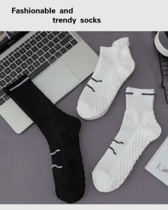 Herren Sport Socken Mittlere Rohrlänge Terry Boden atmungsaktiv komfortabel Lauf Socken.