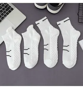 Herren Sport Handtuchboden Waden Socken atmungsaktiv Mesh und bequeme Strickstruktur für Sport.