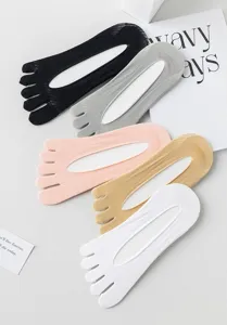 Women's summer thin five-toe low-cut invisible socks set, breathable comfort multi-color.