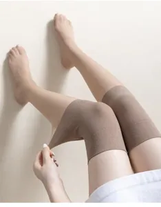 Details of thin summer over-the-knee stockings, anti-snagging nude compression knee socks for women.