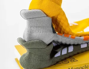 Men women sports cushion grip running socks short athletic breathable anti slip socks