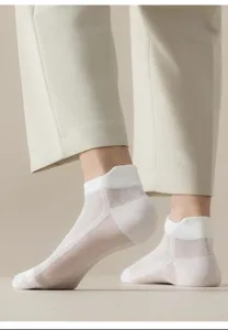 Men summer breathable mesh ankle socks, lightweight low-cut casual boat socks for daily wear.