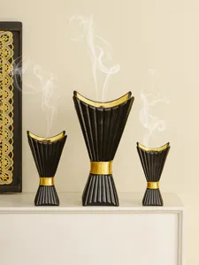 Σετ σύγχρονο θυμιατήρι Bakhoor Μέσης Ανατολής, πολυτελές μαύρο χρυσό διακοσμητικό γραφείου.