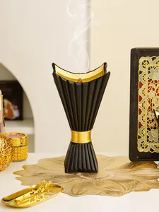 Σύγχρονος Μέσης Ανατολής μαύρος χρυσός καυστήρας θυμιάματος λουξ διακόσμηση αρωματοθεραπείας.