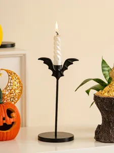 Bougeoir chauve-souris Halloween en fer pour table avec bougie spirale blanche gothique.