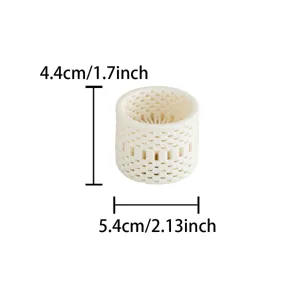 Weißer 3D-gedruckter hohler Teelichthalter, minimalistische Zylinder-Skulptur für Tisch.