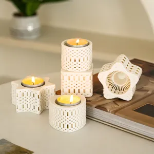 Weißes hohles Kerzenhalter Set, Keramik 3D gedruckter Teelichthalter für Heimdeko.