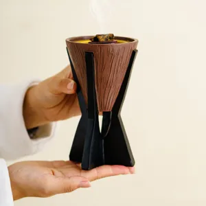 Brûle-encens en Résine Style Arabe Cône Inversé Grain de Bois Censeur d'Arôme Créatif Décoration de Bureau