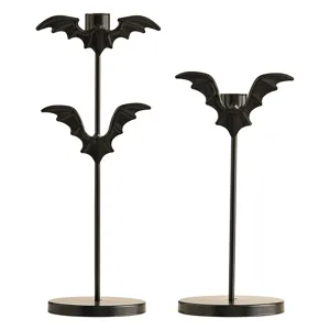 Ensemble de bougeoirs chauve-souris Halloween en fer pour decoration de table interieure.