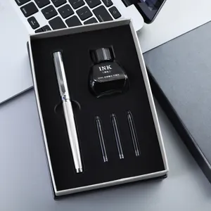 Luxe metalen vulpen set met 30ml zwarte inktfles en patronen in geschenkdoos.