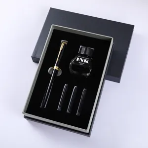 Luxe vulpen cadeaupakket met inktfles en patronen, stijlvol zakelijk schrijfwaren.