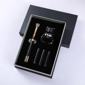 Vulpen cadeauset met zwarte inktfles en patronen, elegante zakelijke geschenkdoos.