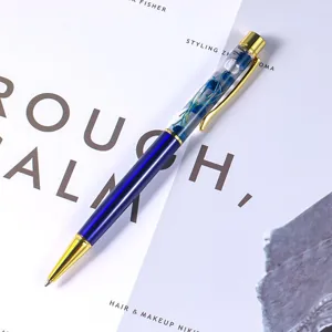 Kreativer Trockenblumen Oel Kugelschreiber in Blau Gold, eleganter Geschenk Schreibwaren Artikel.