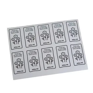 Adesivi di ringraziamento minimalisti per confezioni regalo, etichette con fiori carini.