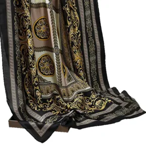 Lussuosa sciarpa lunga in seta stampa barocca nero oro elegante moda donna scialle