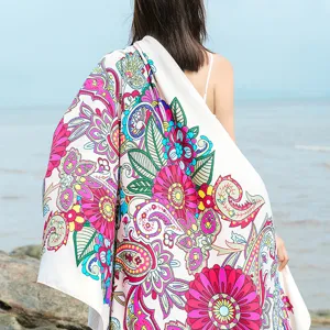 Grand paréo de plage ethnique et foulard floral pour femme, châle léger d'été très polyvalent.