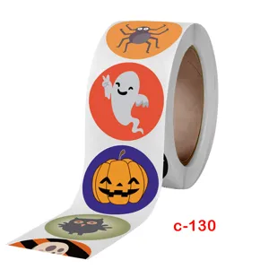Halloween rol stickers en zelfklevende etiketten voor feestelijke cadeaudecoratie
