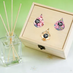 Adesivi di ringraziamento con fiori a goccia per imballaggio di piccole imprese e sigilli.