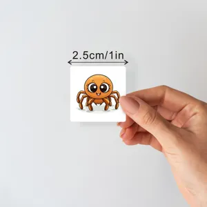 Detailopname van de schattige cartoon-spider-sticker in 2.5 cm voor leuke mokkendecoratie.
