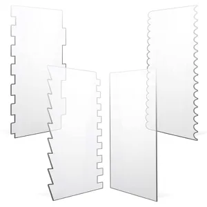 Klares Acryl Tortenschaber Set, glatter Glasurkamm und dekorative Kantenbackwerkzeuge.