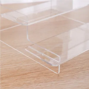 Transparentes Acryl 3-Ebenen Display Regal Detailansicht, ideal fuer Parfuem und Figuren.