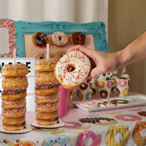 Support de présentation de donuts en bois amovible pour mariage et fête d'anniversaire.