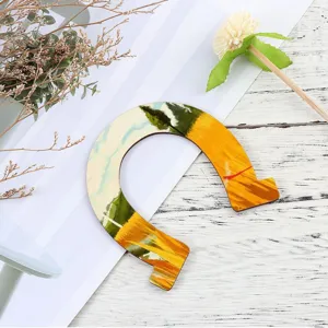 Pieza de decoración colgante de bricolaje de madera en forma de herradura con impresión.