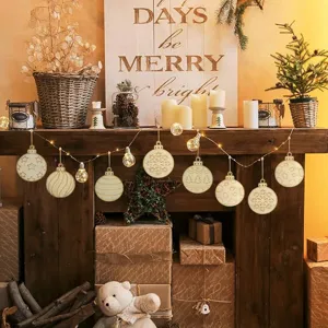 Boules de Noël en bois brut, 8 styles de décorations suspendues ajourées pour le bricolage d'arbre.