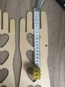 2pcs herramientas de bloqueo de guantes de madera con recortes de corazón para manualidades