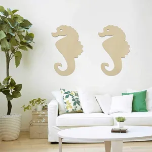 Découpe d'hippocampe en bois brut non fini bricolage artisanat pour décoration murale fête.